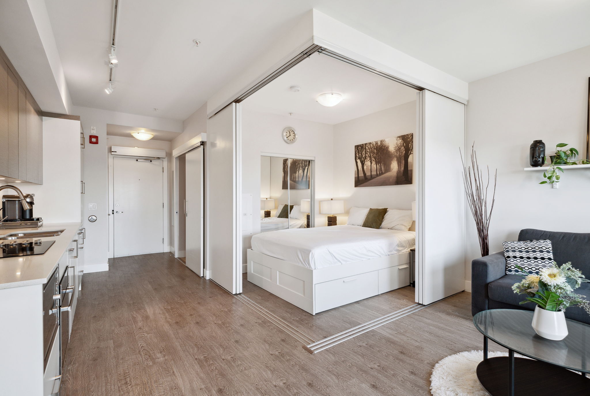511 809 FOURTH AVENUE, NEW WESTMINSTER 13