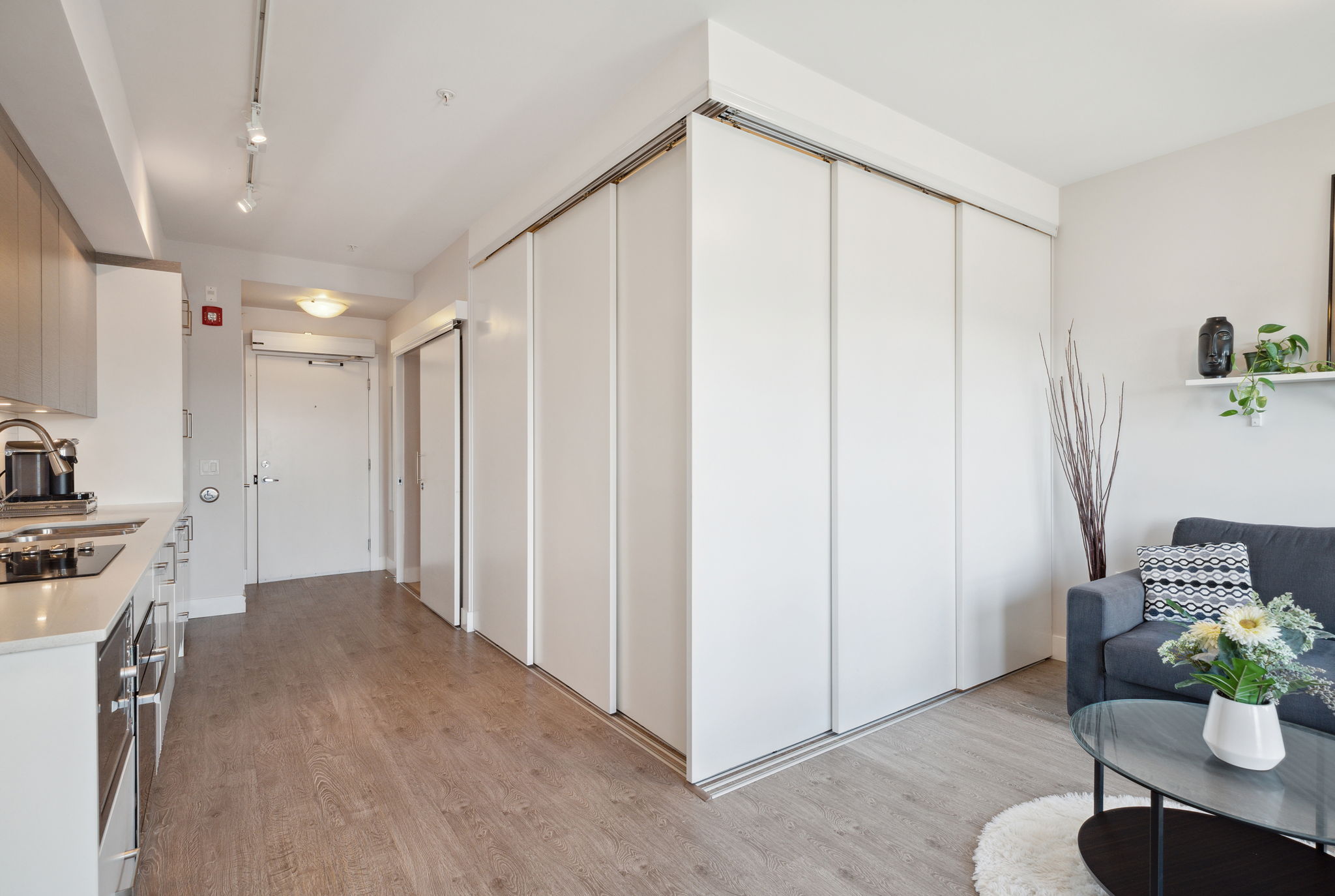 511 809 FOURTH AVENUE, NEW WESTMINSTER 14