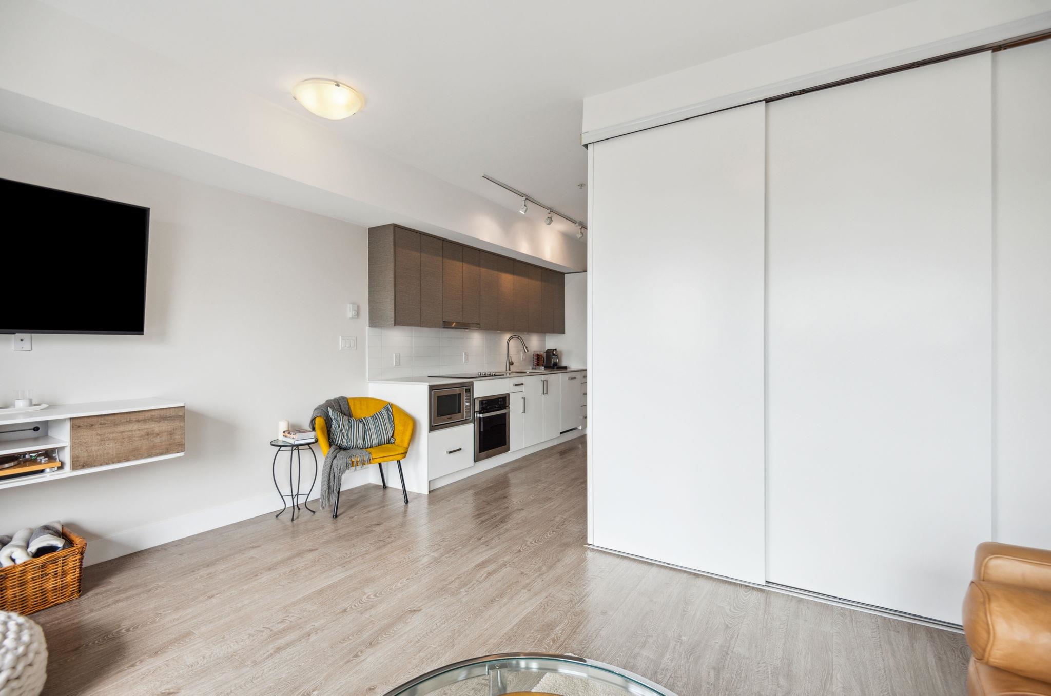 407 809 FOURTH AVENUE, NEW WESTMINSTER 10