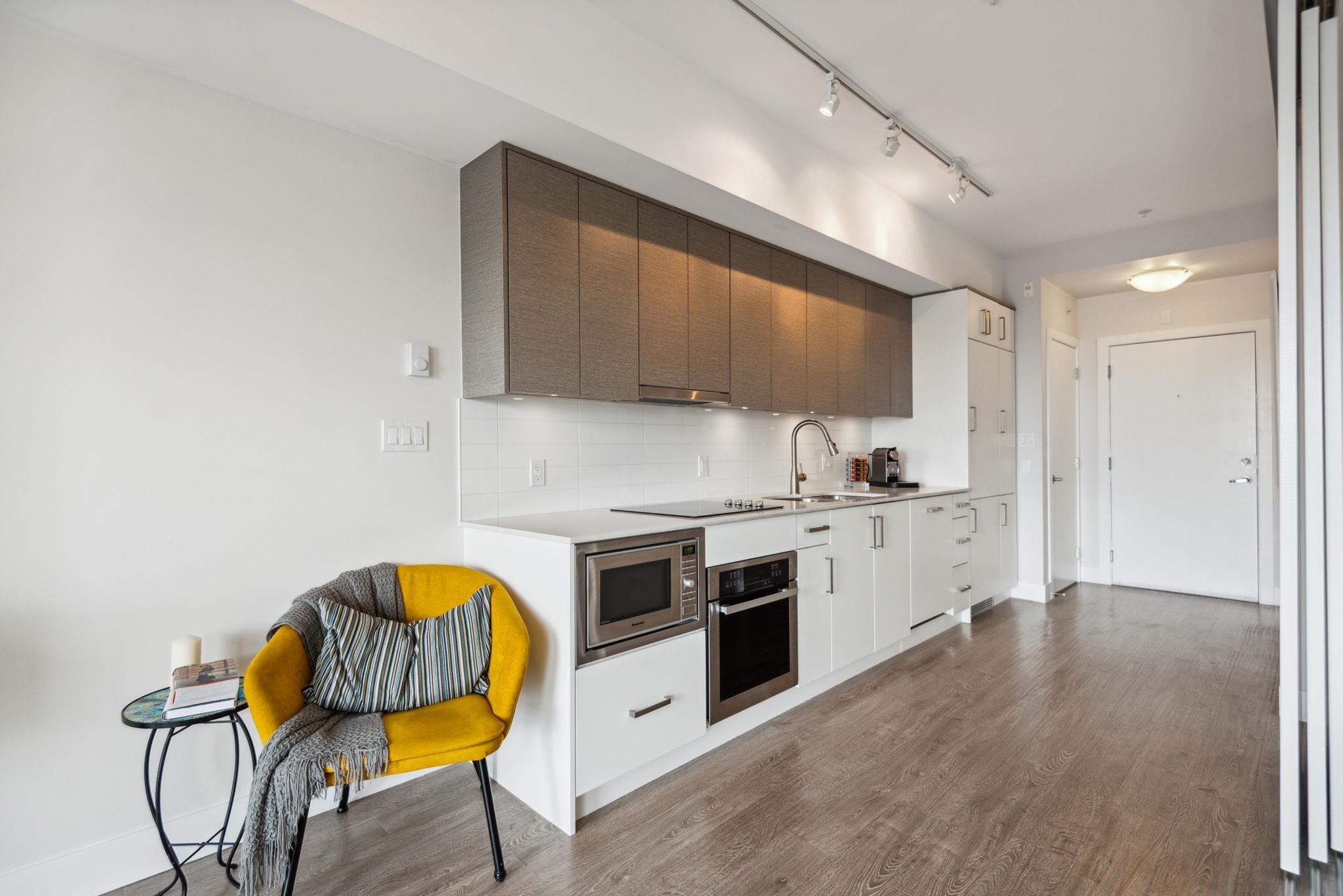 407 809 FOURTH AVENUE, NEW WESTMINSTER 11