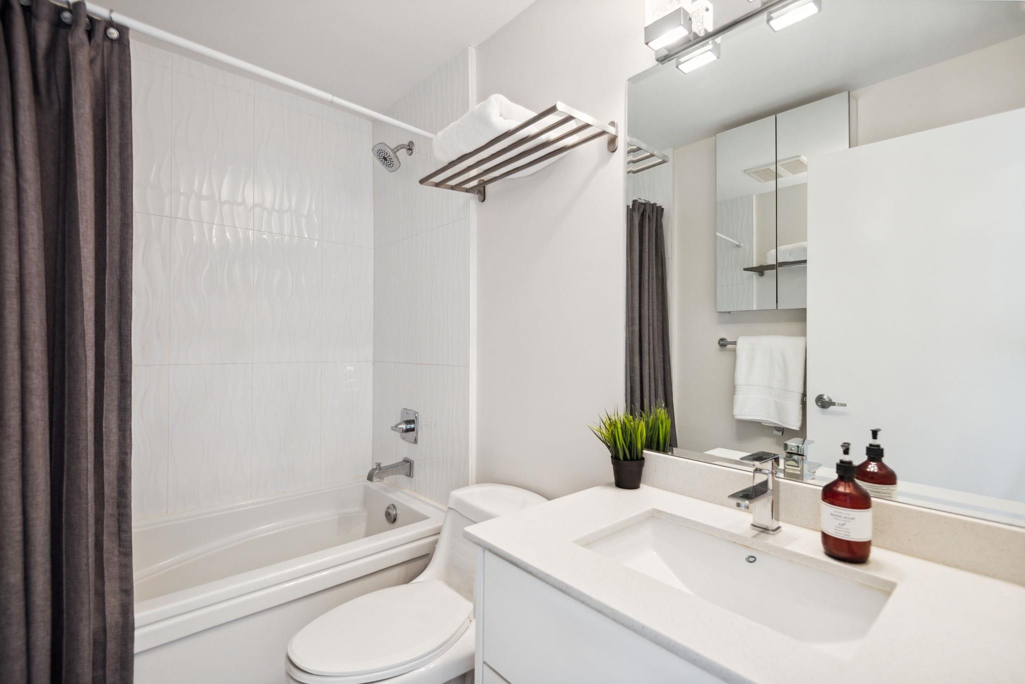 407 809 FOURTH AVENUE, NEW WESTMINSTER 16