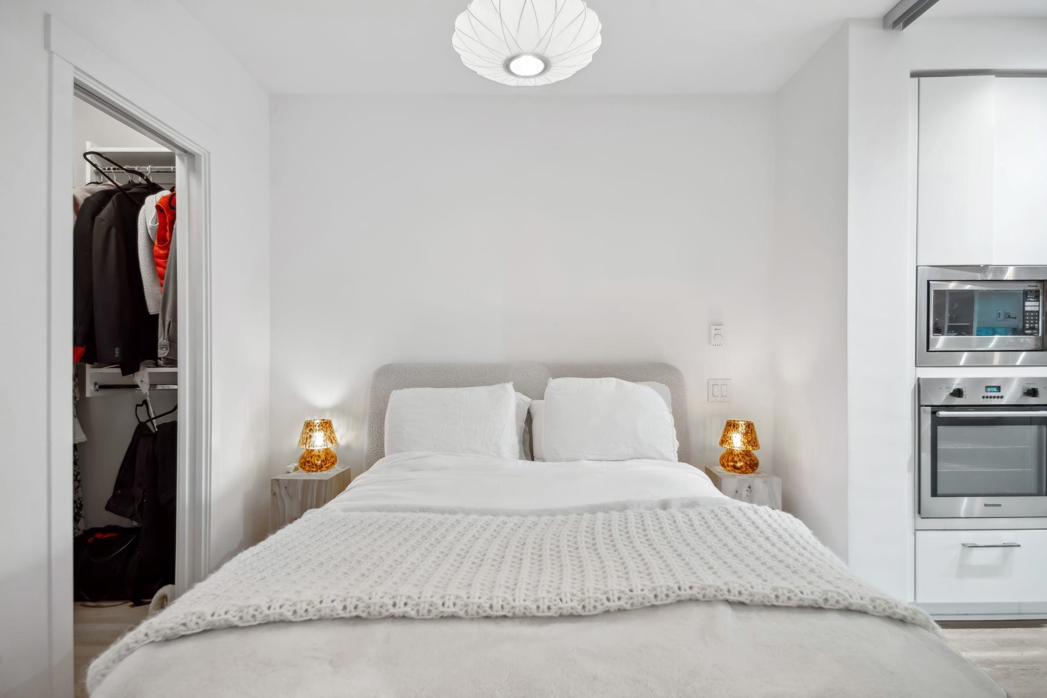 PH3 2468 BAYSWATER STREET 11
