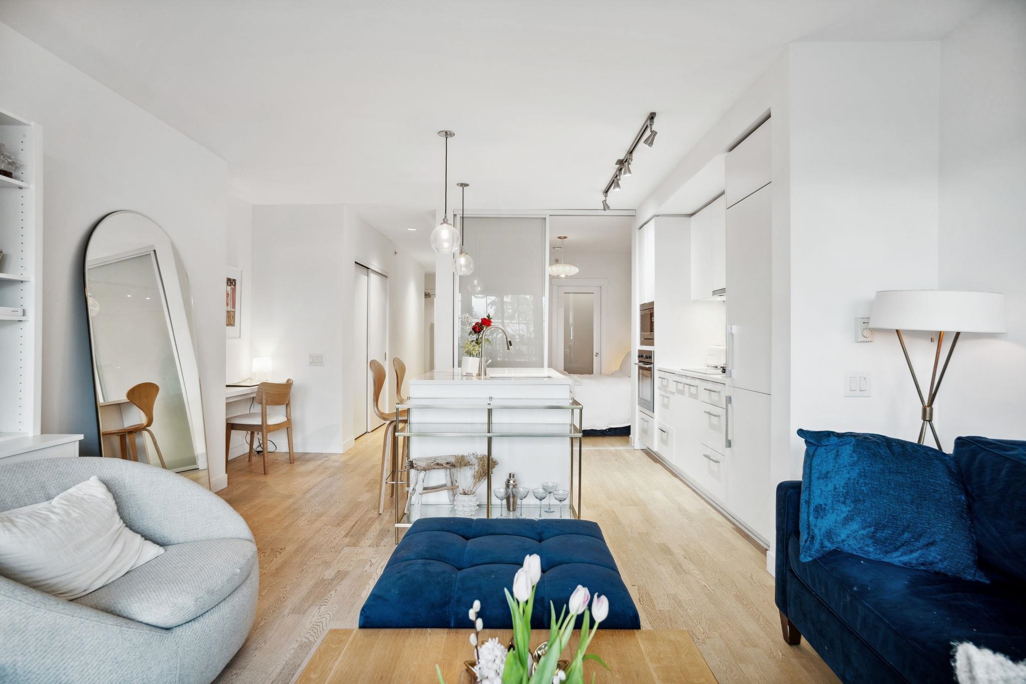 PH3 2468 BAYSWATER STREET 6