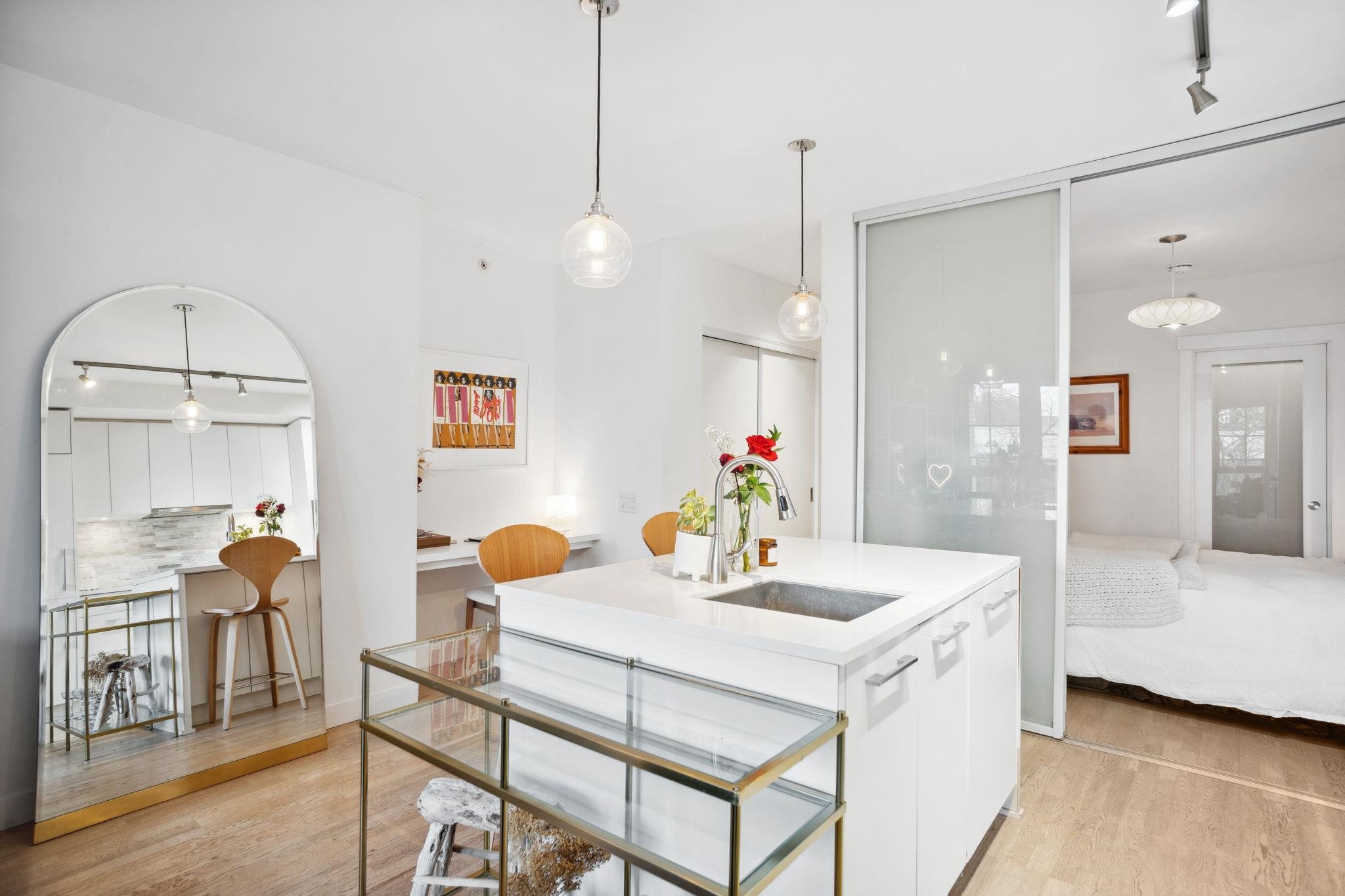 PH3 2468 BAYSWATER STREET 8