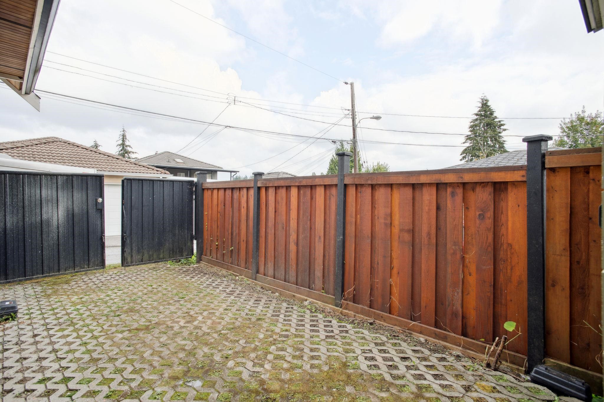 1371 E 20TH AVENUE 29