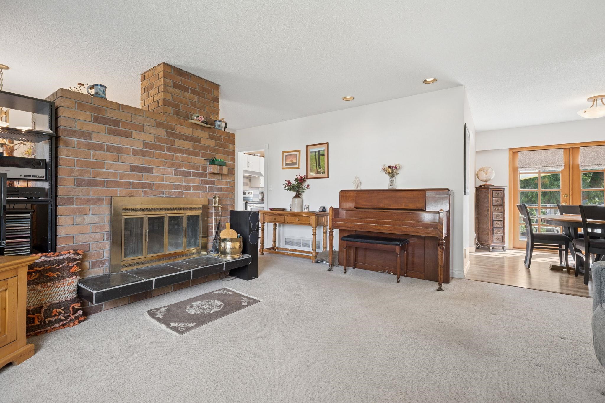 1610 SMITH AVENUE 17
