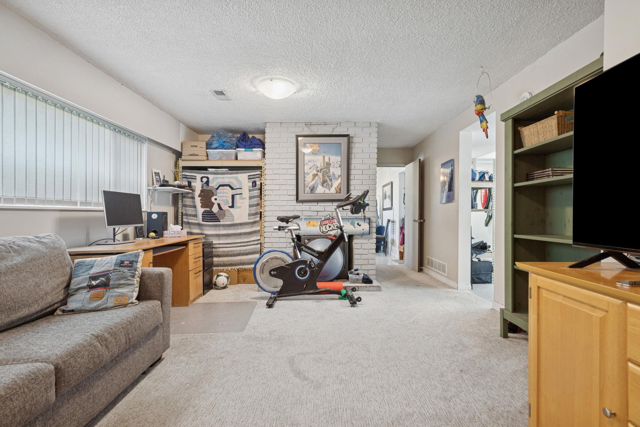 1610 SMITH AVENUE 25