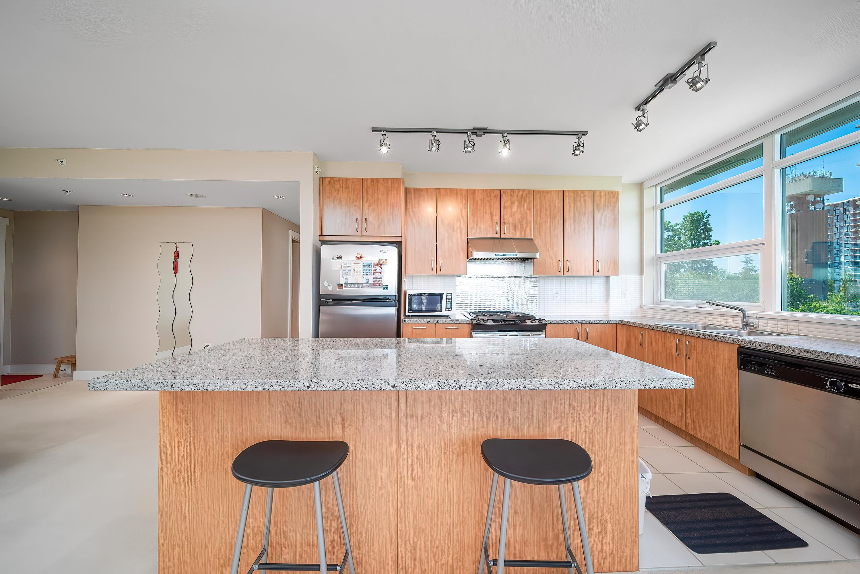 701 9222 UNIVERSITY CRESCENT 18