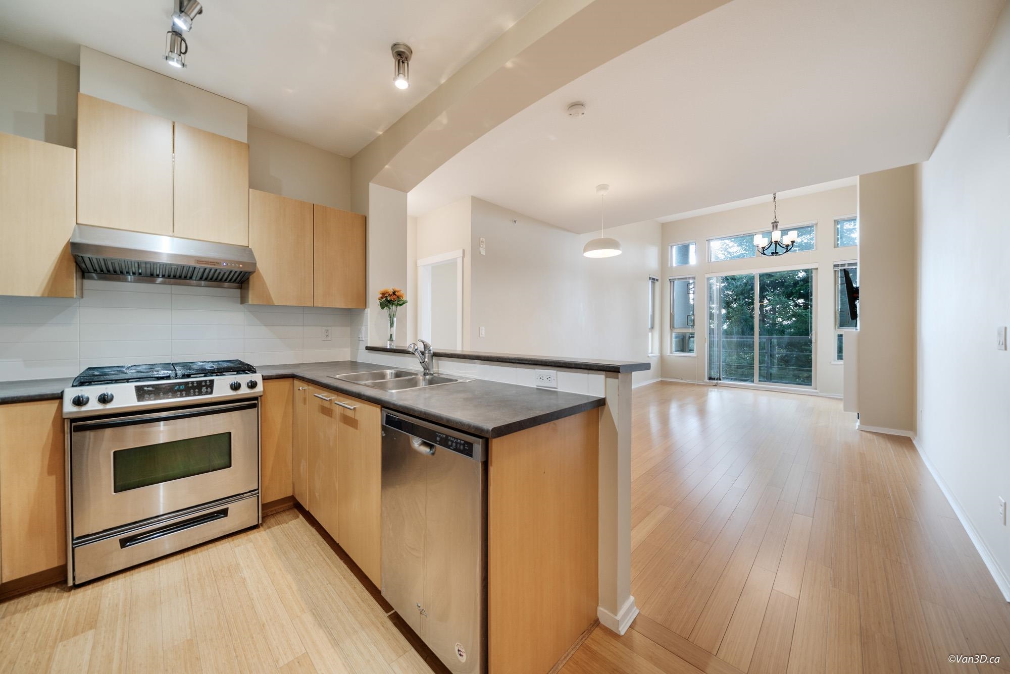 505 9339 UNIVERSITY CRESCENT 16