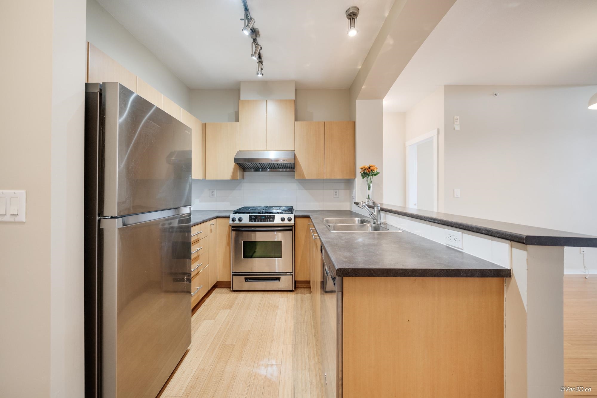 505 9339 UNIVERSITY CRESCENT 15