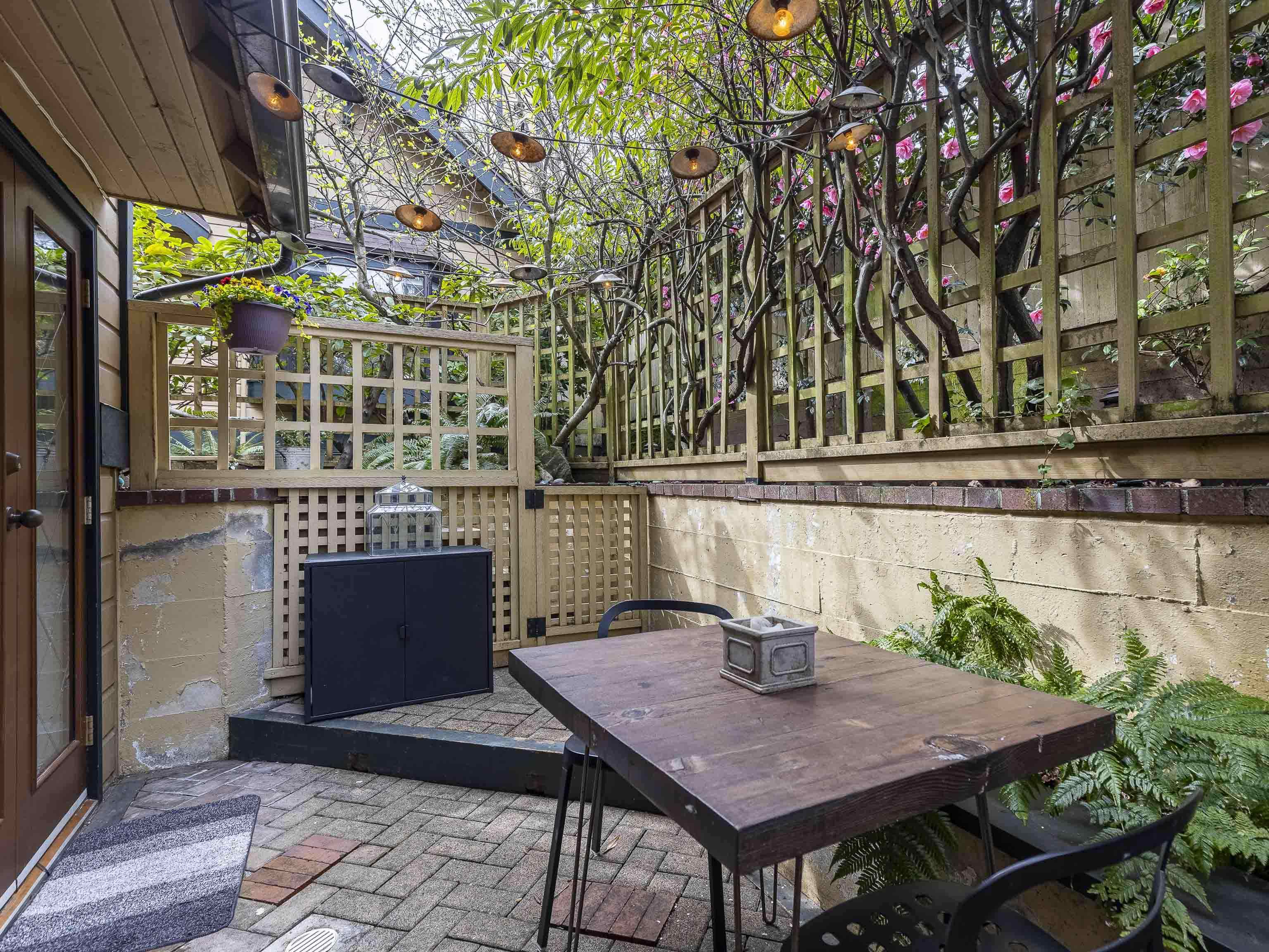 232 W 14TH AVENUE 22