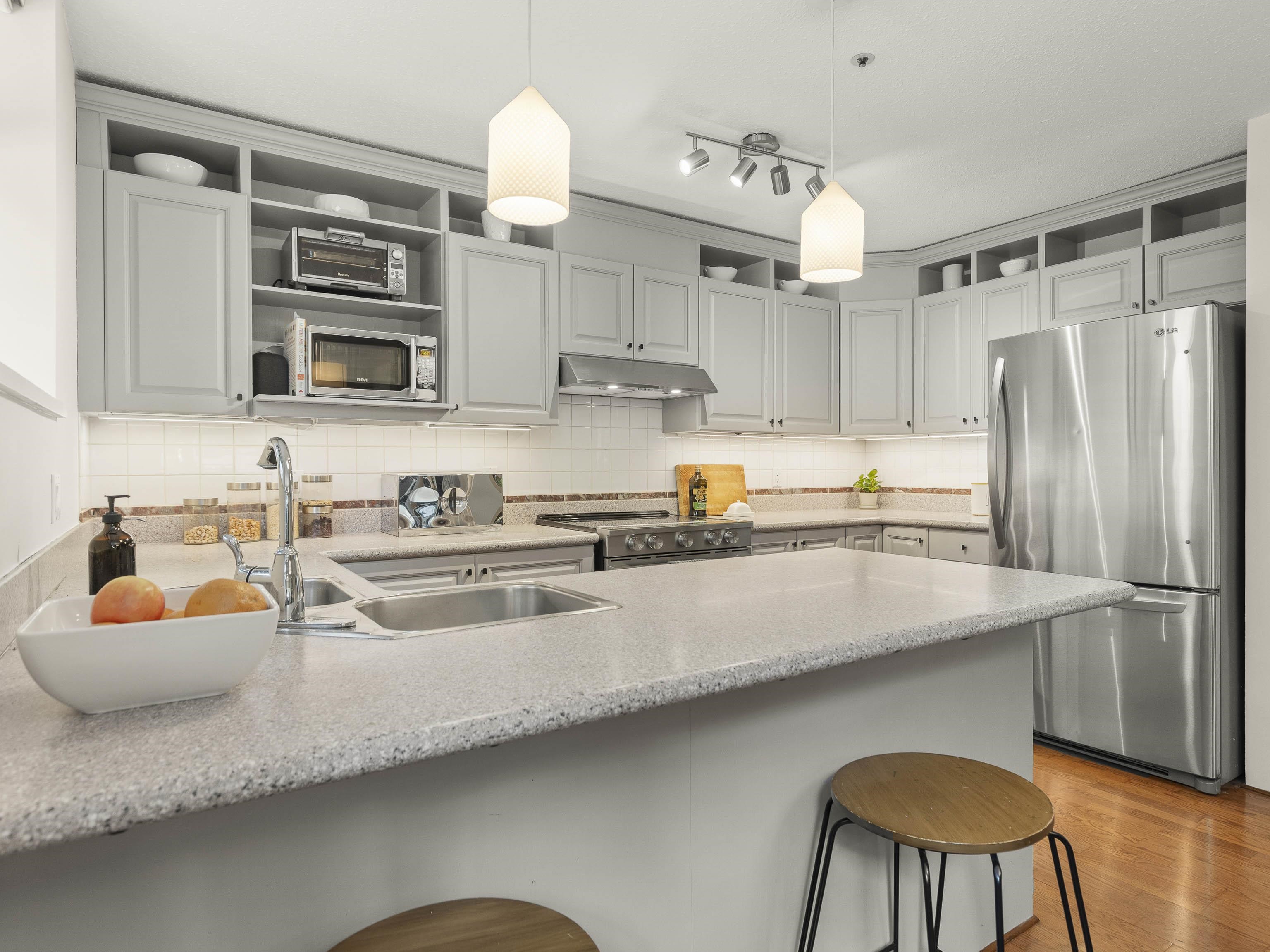 232 W 14TH AVENUE 27